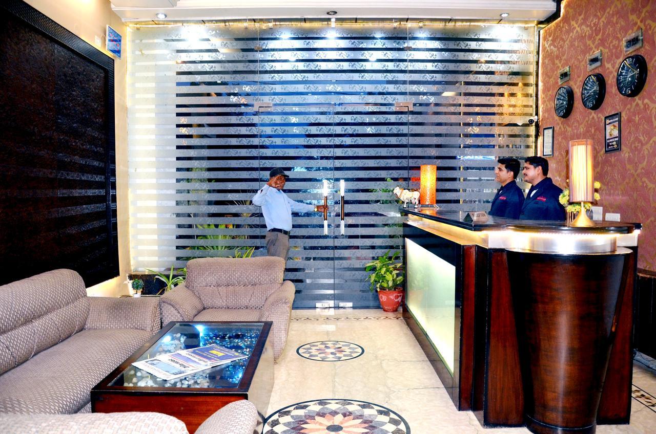 Hotel B.R. Inn Panipat Bagian luar foto